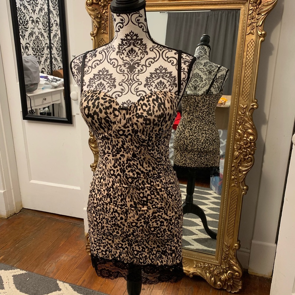 Leopard Print Lace-Trim Chemise - Black & Tan